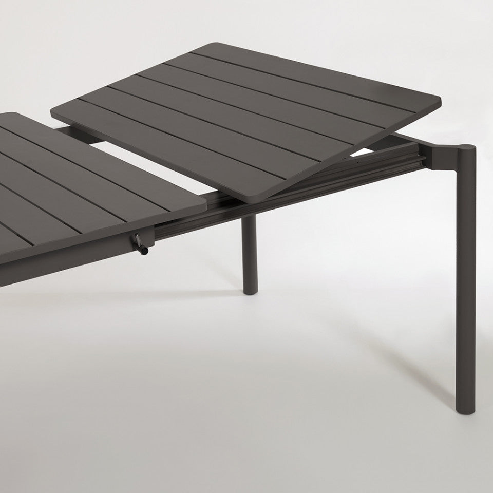 Masa dining exterior extensibila neagra din metal 100x180(240) cm Zaltana Kave Home