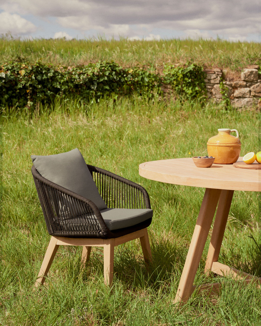 Masa dining exterior maro din lemn 130 cm Urgell Kave Home