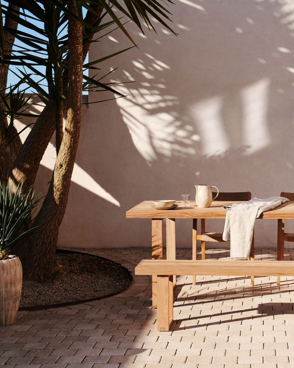 Masa dining exterior maro din lemn 90x180 cm Canadell Kave Home