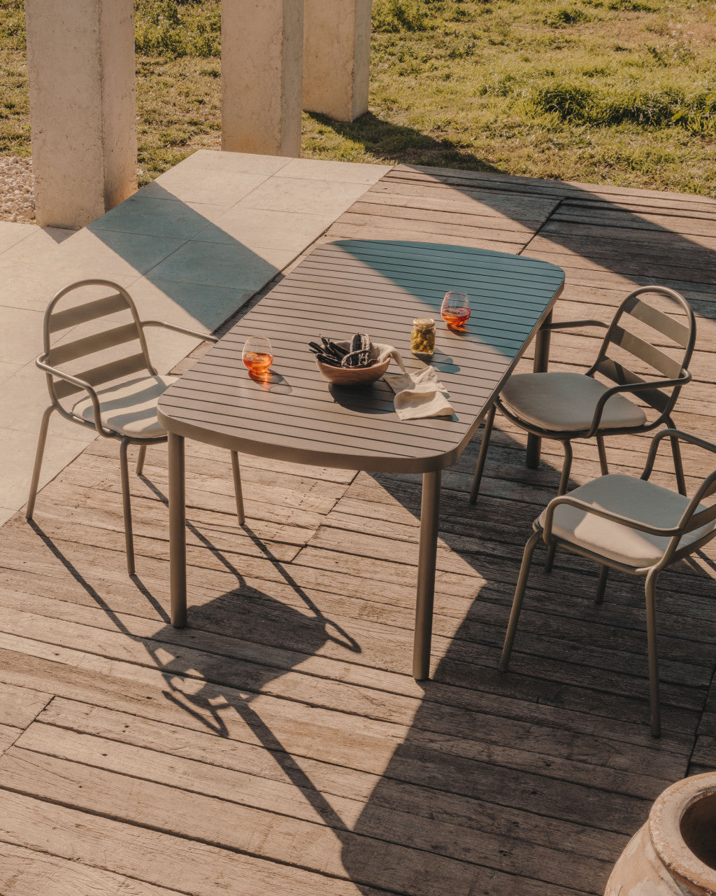 Masa dining exterior verde din metal 90x180 cm Joncols Kave Home