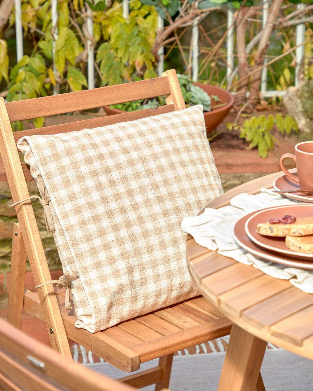 Masa dining maro din lemn 90 cm Vilma Kave Home