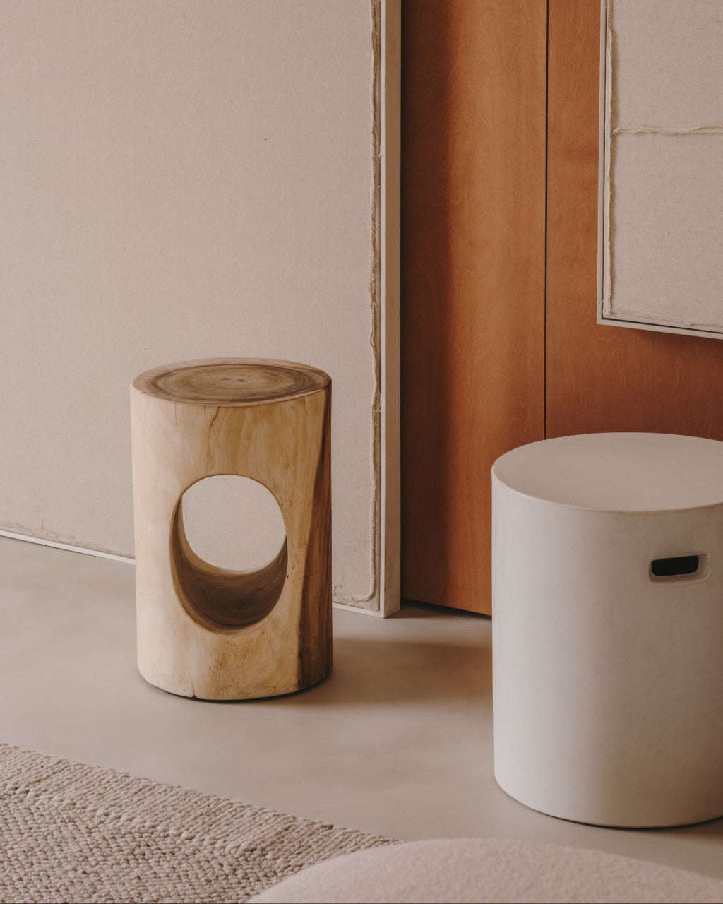 Masa laterala exterior alba din ciment 37 cm Aiguablava Kave Home