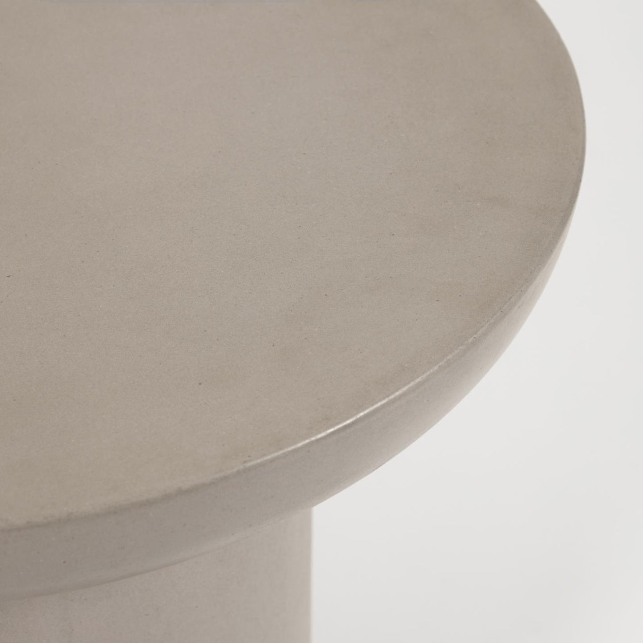 Masa laterala exterior gri din ciment 50 cm Taimi Kave Home