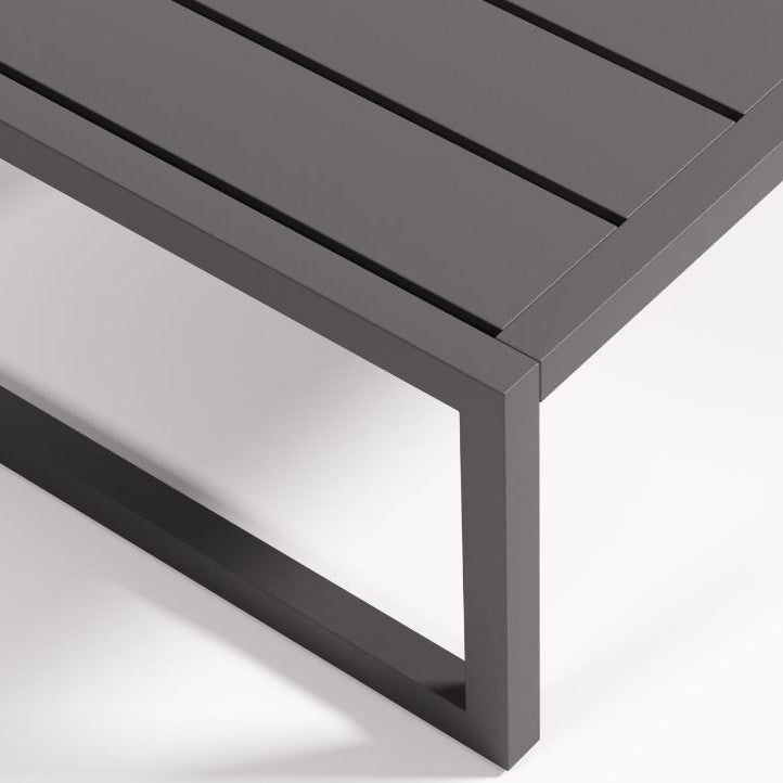 Masa laterala exterior neagra din metal 60x60 cm Comova Kave Home