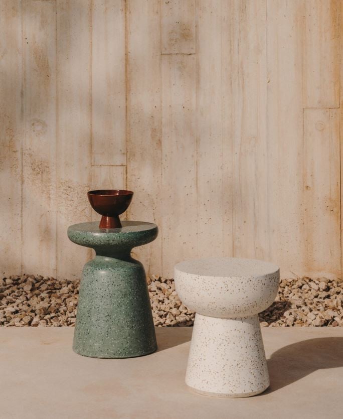 Masa laterala exterior verde din ciment 39 cm Mesquida Kave Home