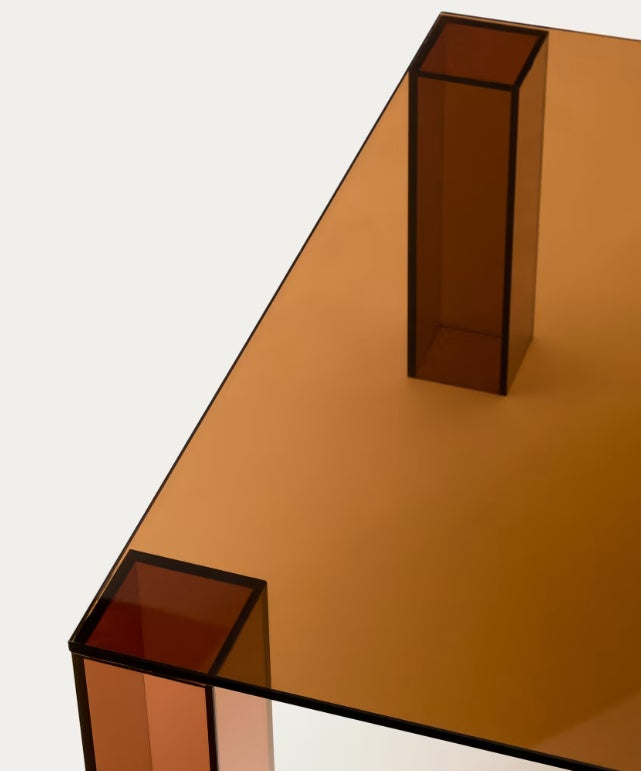 Masa laterala maro din sticla 85x85 cm Adularia Kave Home