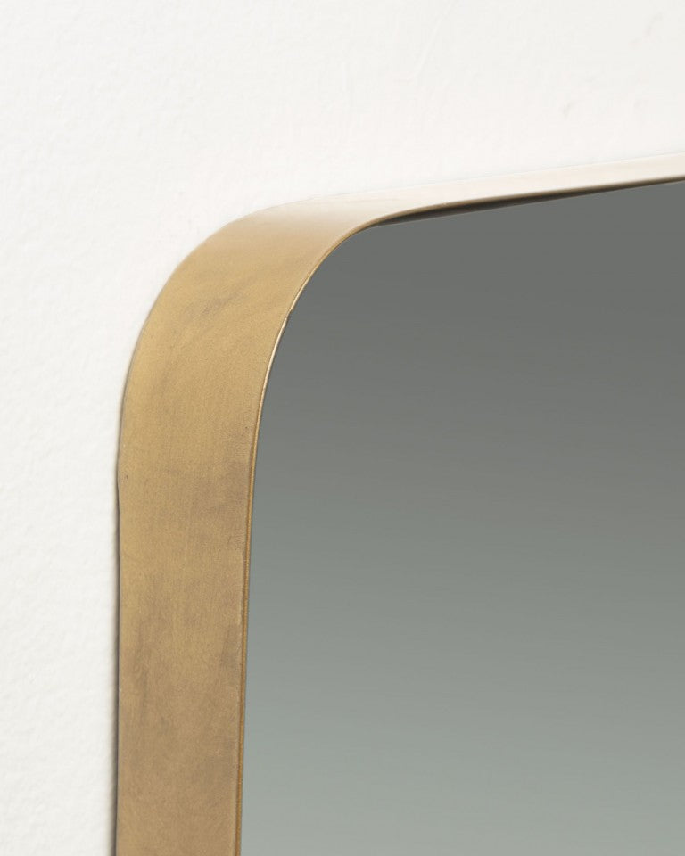Oglinda dreptunghiulara aurie din metal 30x100 cm Marco Kave Home