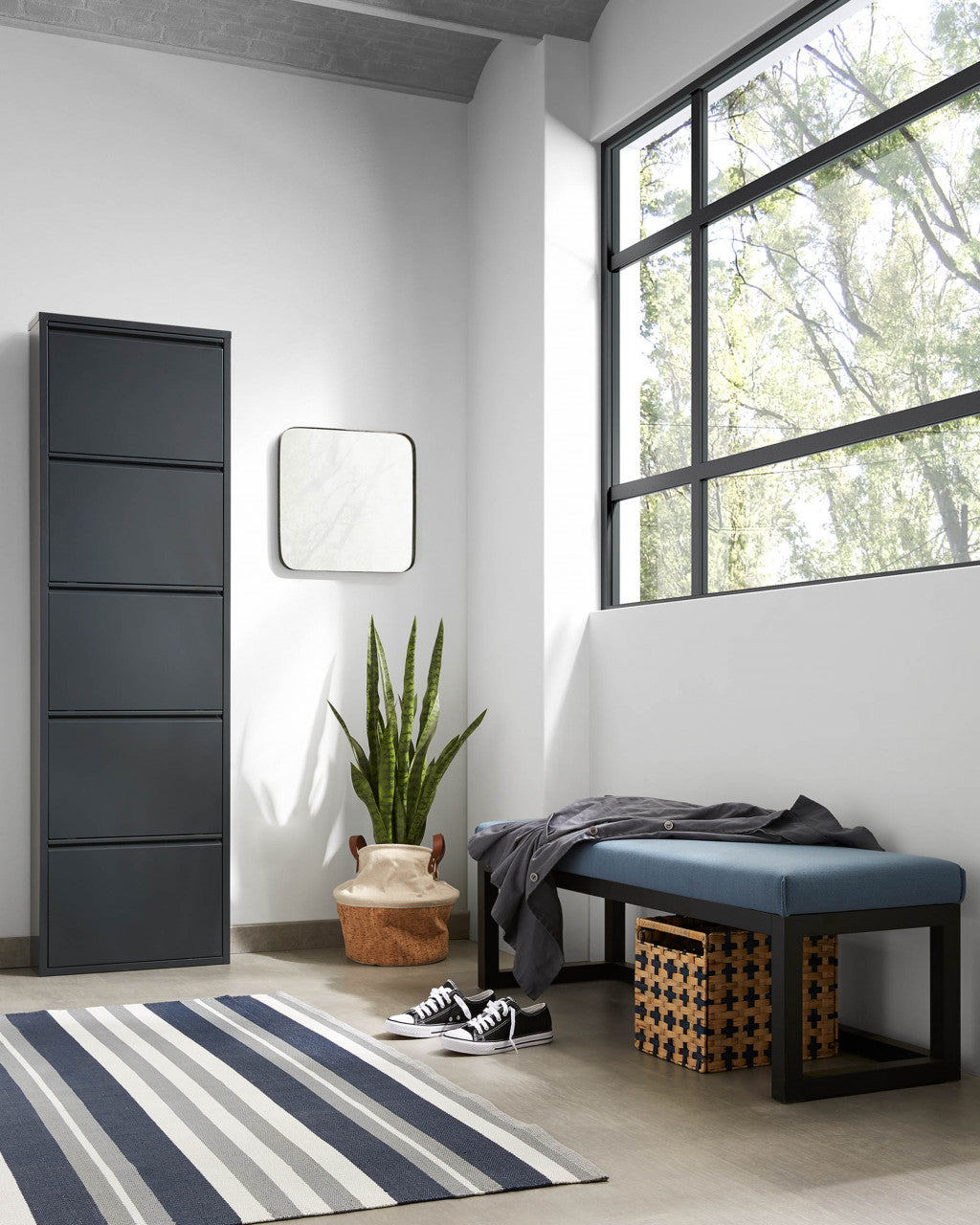 Oglinda patrata neagra din metal 40x40 cm Marco Kave Home