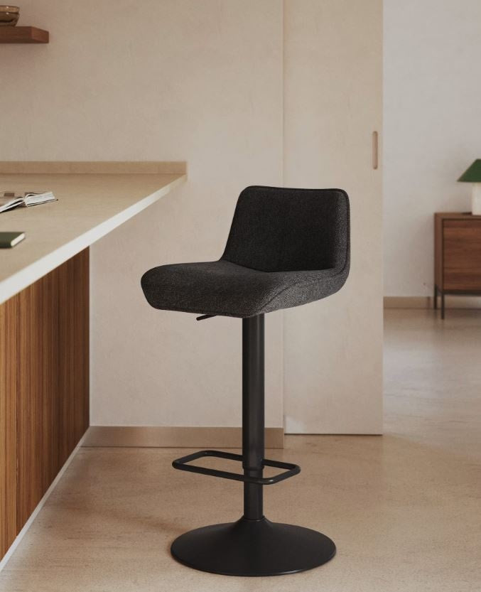 Scaun bar ajustabil negru din textil Zenda Kave Home