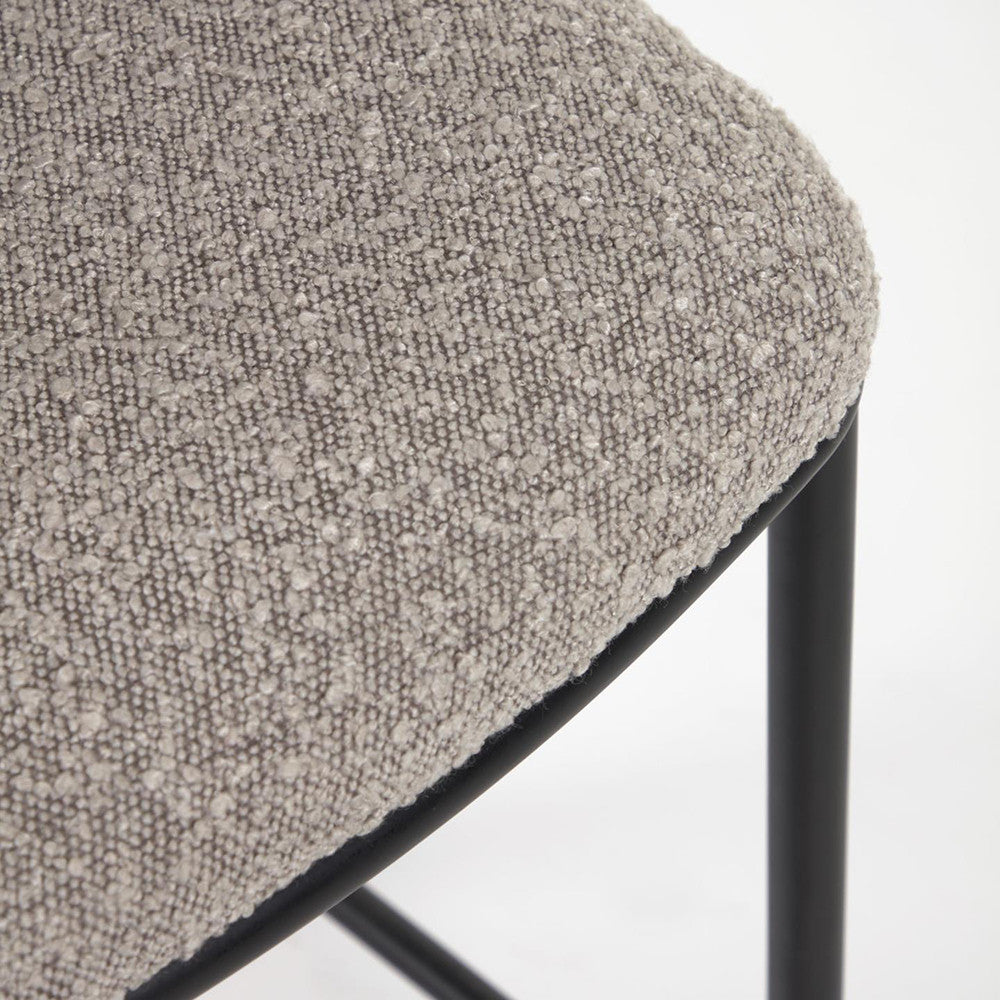 Scaun bar gri deschis din textil Ciselia Shearling Kave Home
