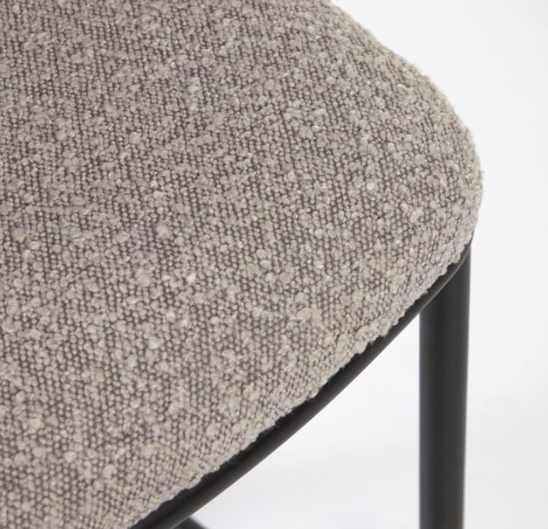 Scaun bar gri din textil Ciselia Style Kave Home