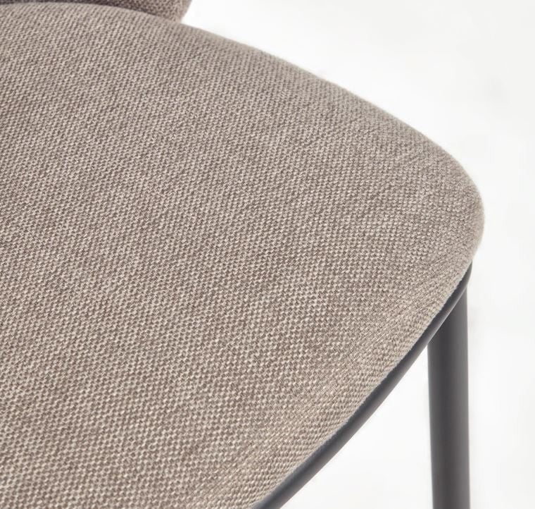 Scaun bar maro din textil Ciselia Low Kave Home