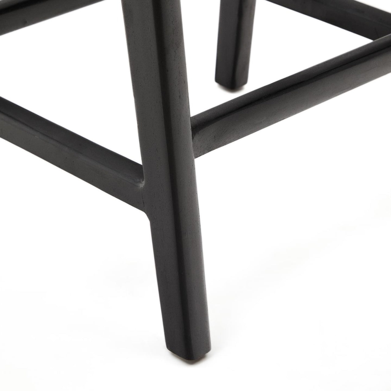 Scaun bar negru din lemn Calixta Kave Home