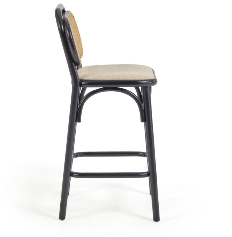 Scaun bar negru din lemn Doriane Kave Home