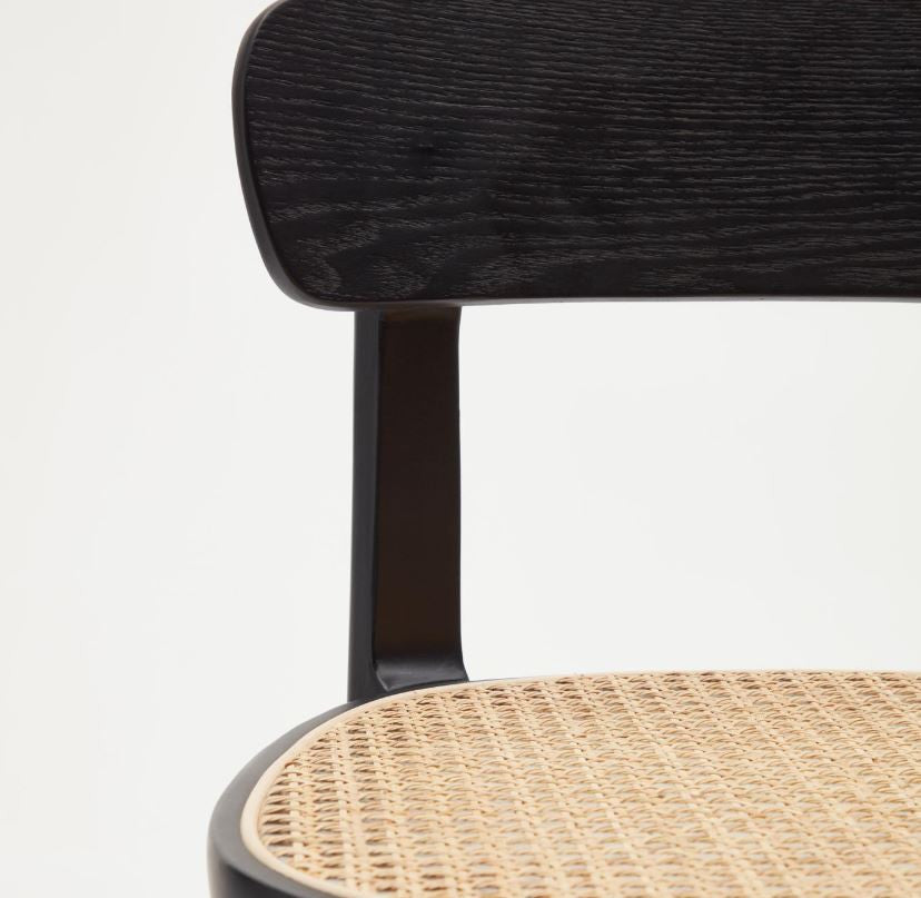 Scaun bar negru din lemn Romane Kave Home