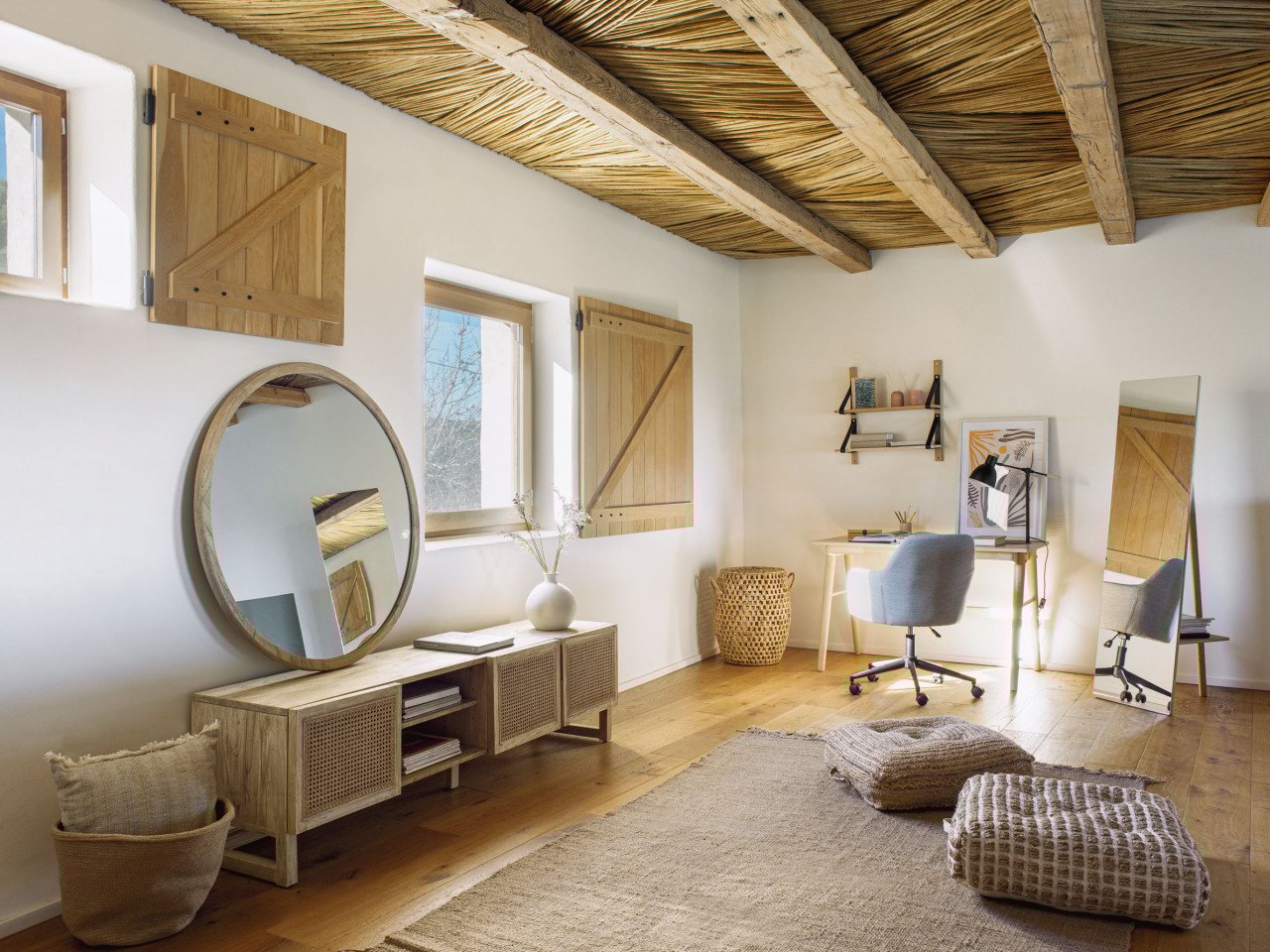 Scaun birou rotativ gri deschis din textil Madina Kave Home