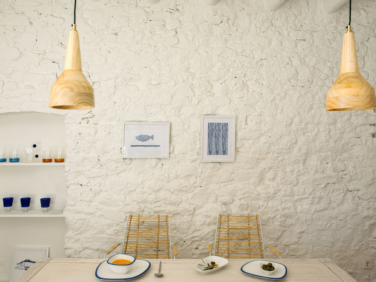 Scaun dining alb din ratan si metal Tishana Kave Home