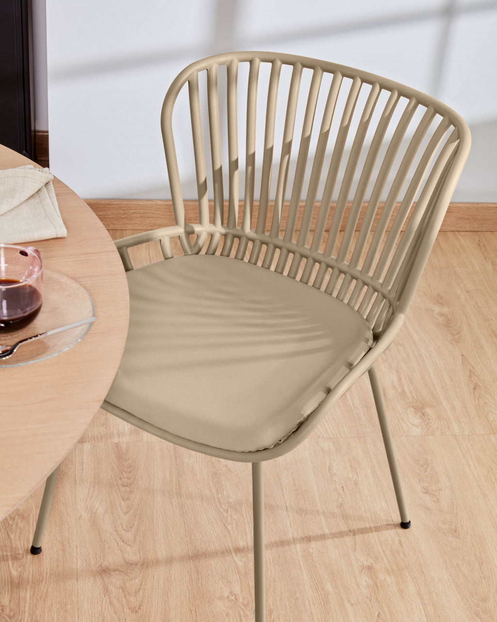 Scaun dining bej din metal Surpik Kave Home