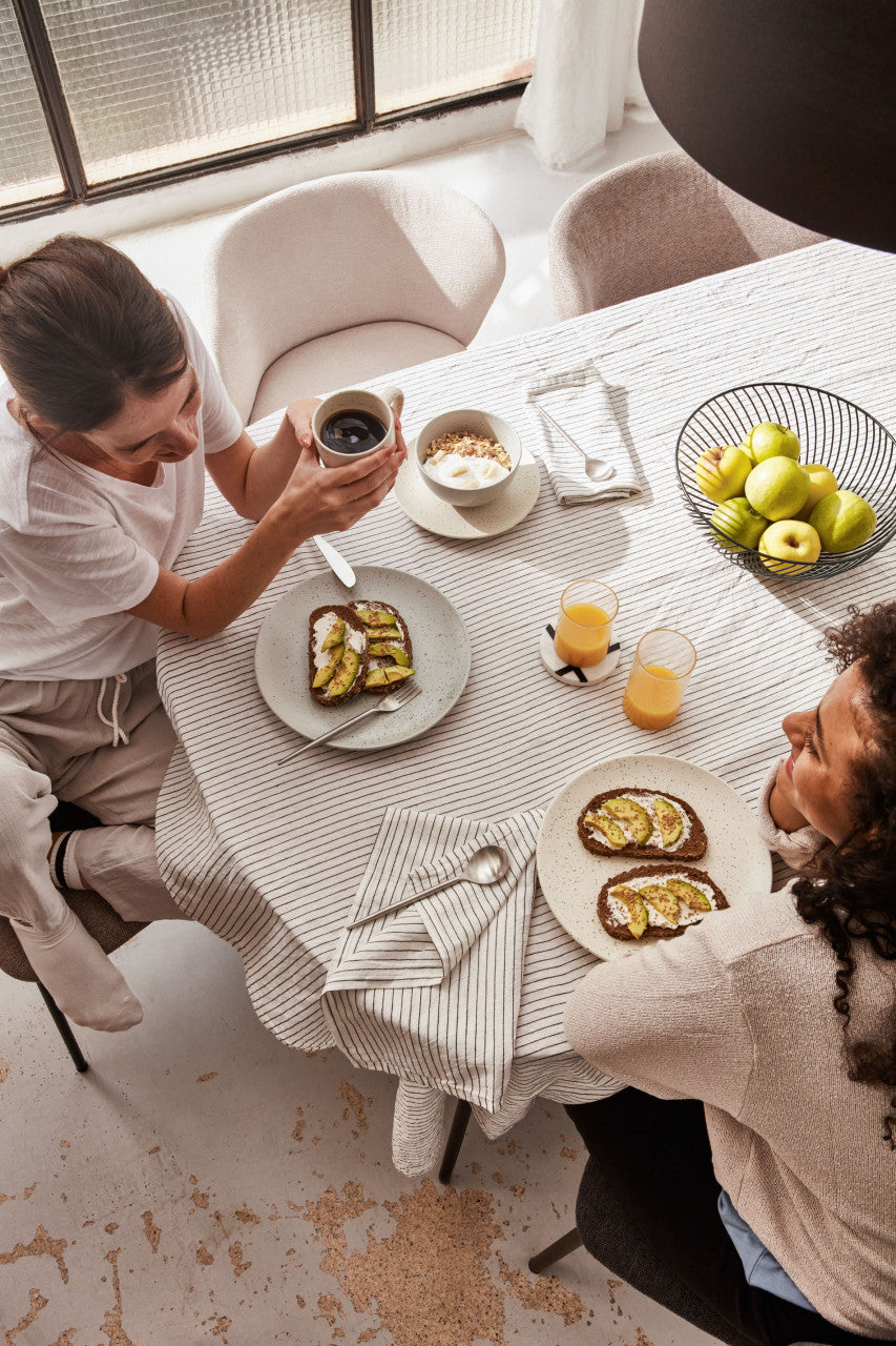 Scaun dining bej din textil Ciselia Kave Home