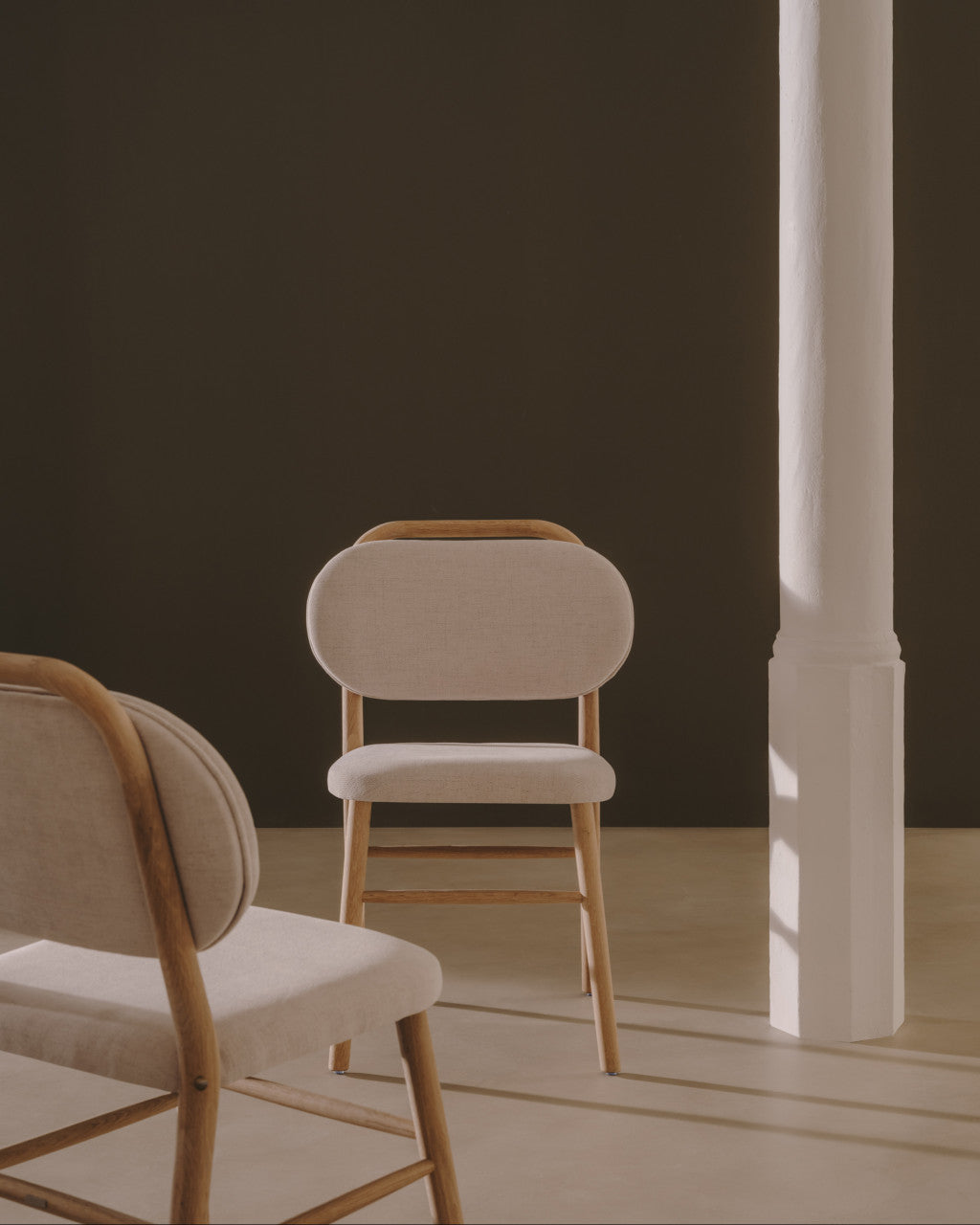 Scaun dining bej din textil Helda Kave Home