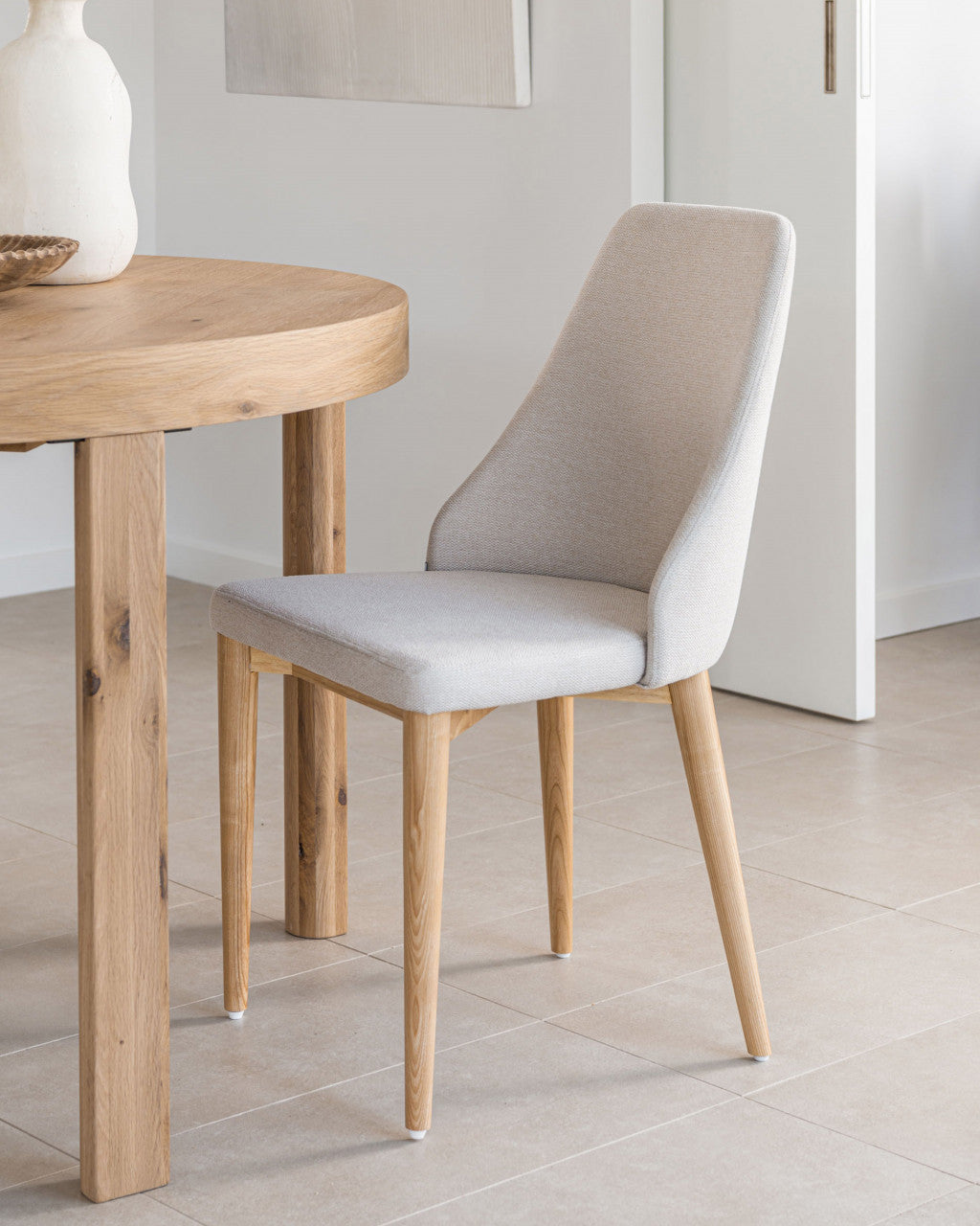 Scaun dining bej din textil Rosie Kave Home