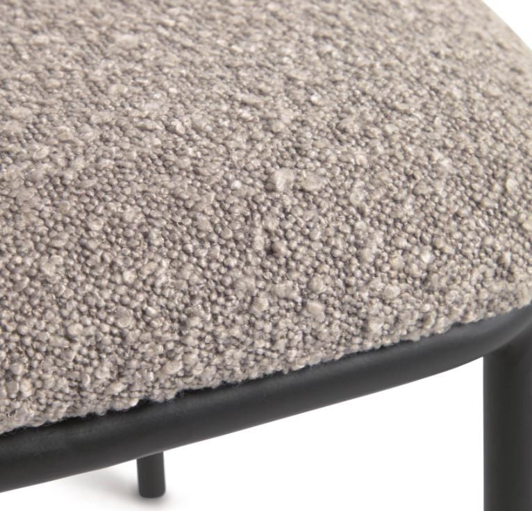 Scaun dining gri deschis din textil Ciselia Kave Home
