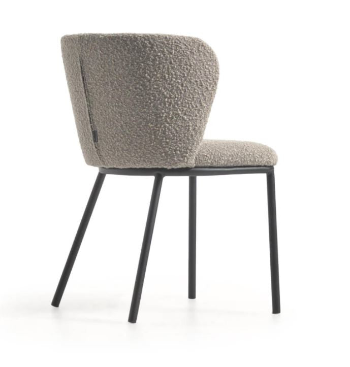 Scaun dining gri deschis din textil Ciselia Kave Home
