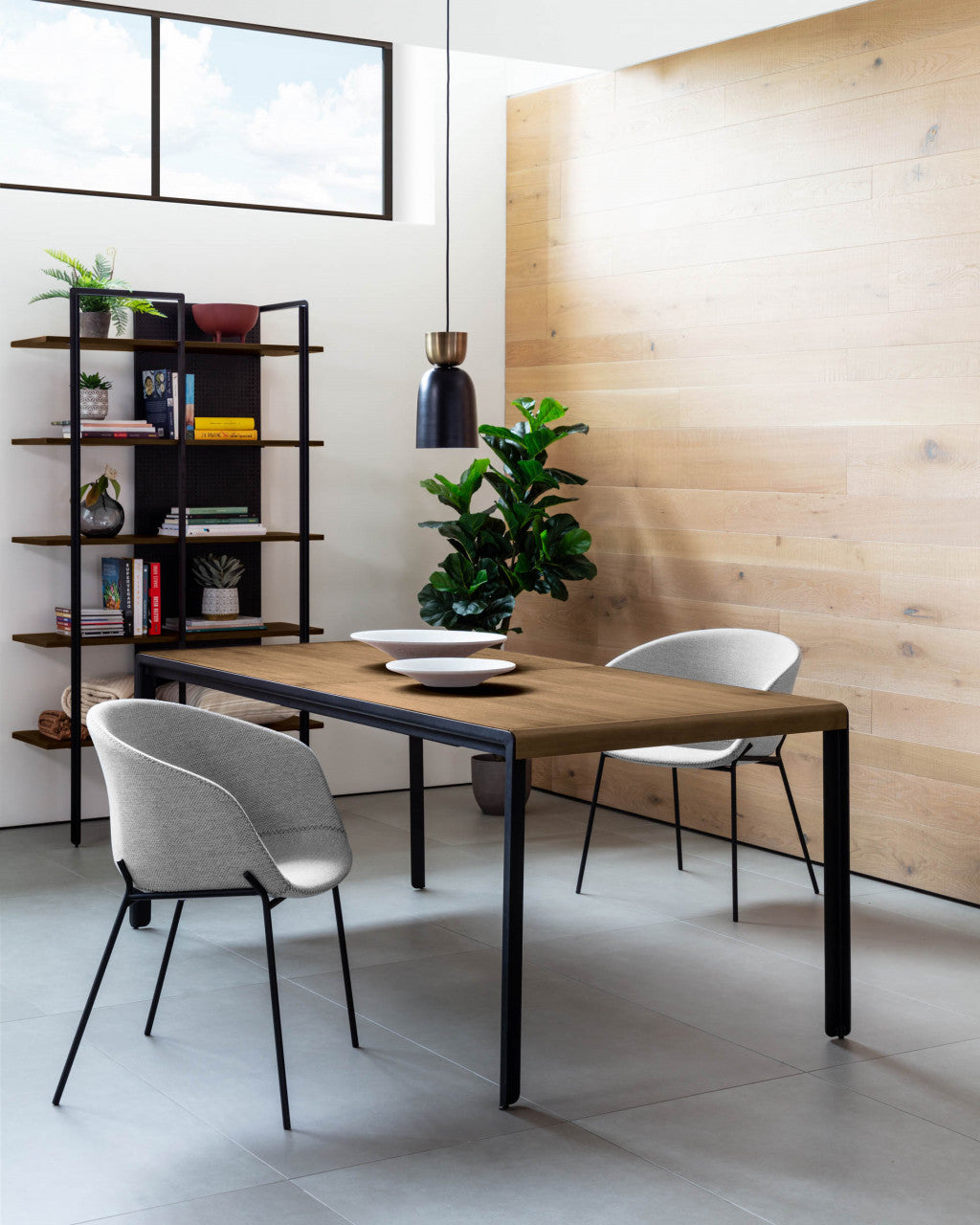 Scaun dining gri deschis/negru din textil Yvette Kave Home