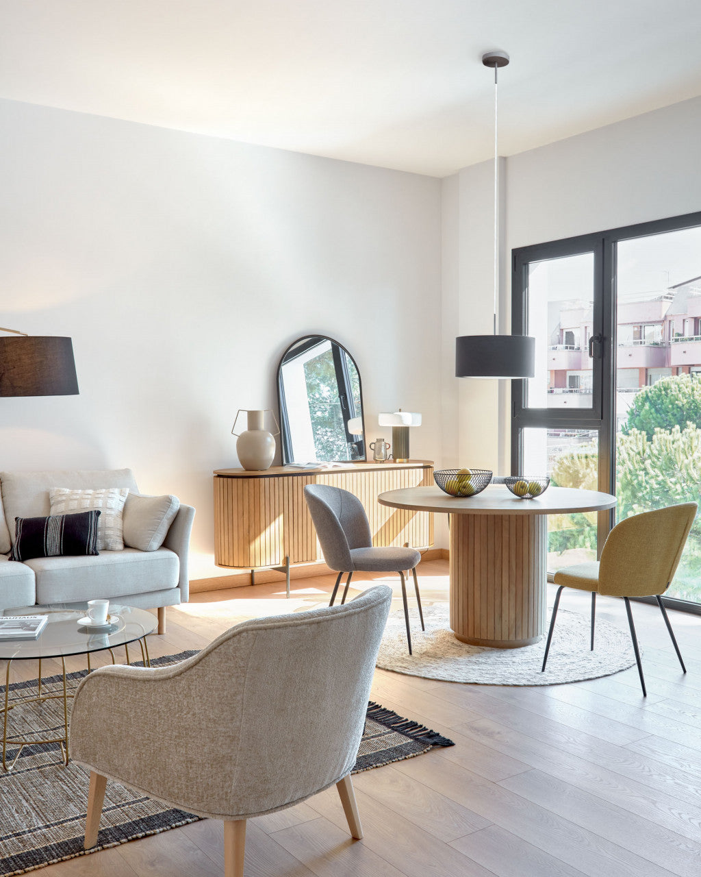 Scaun dining gri din textil Anoha Kave Home