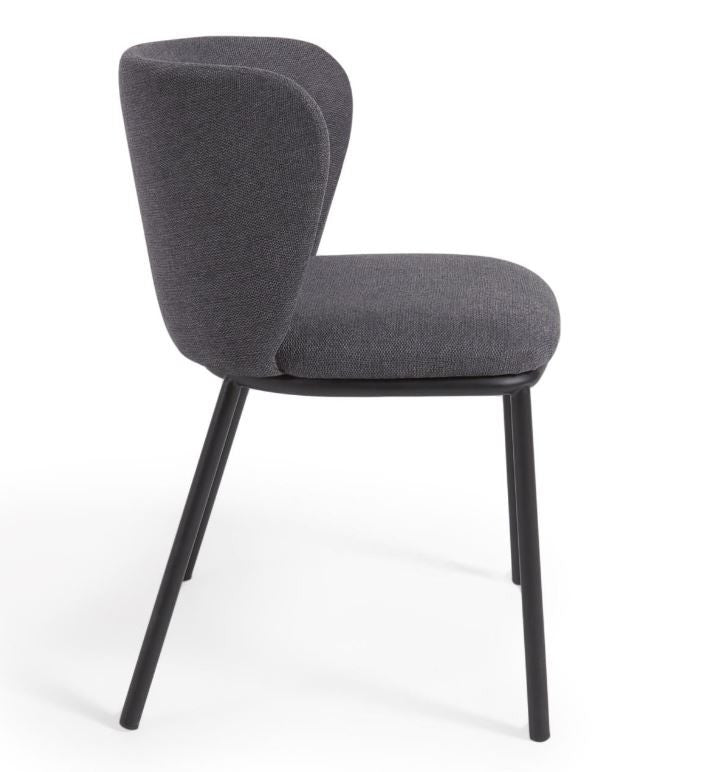 Scaun dining gri inchis din textil Ciselia Kave Home