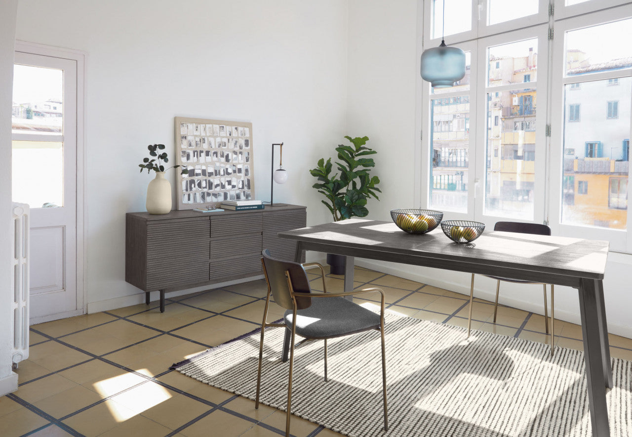 Scaun dining gri inchis/negru din textil Maureen Walnut Kave Home