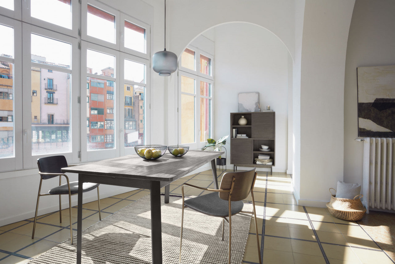 Scaun dining gri inchis/negru din textil Maureen Walnut Kave Home