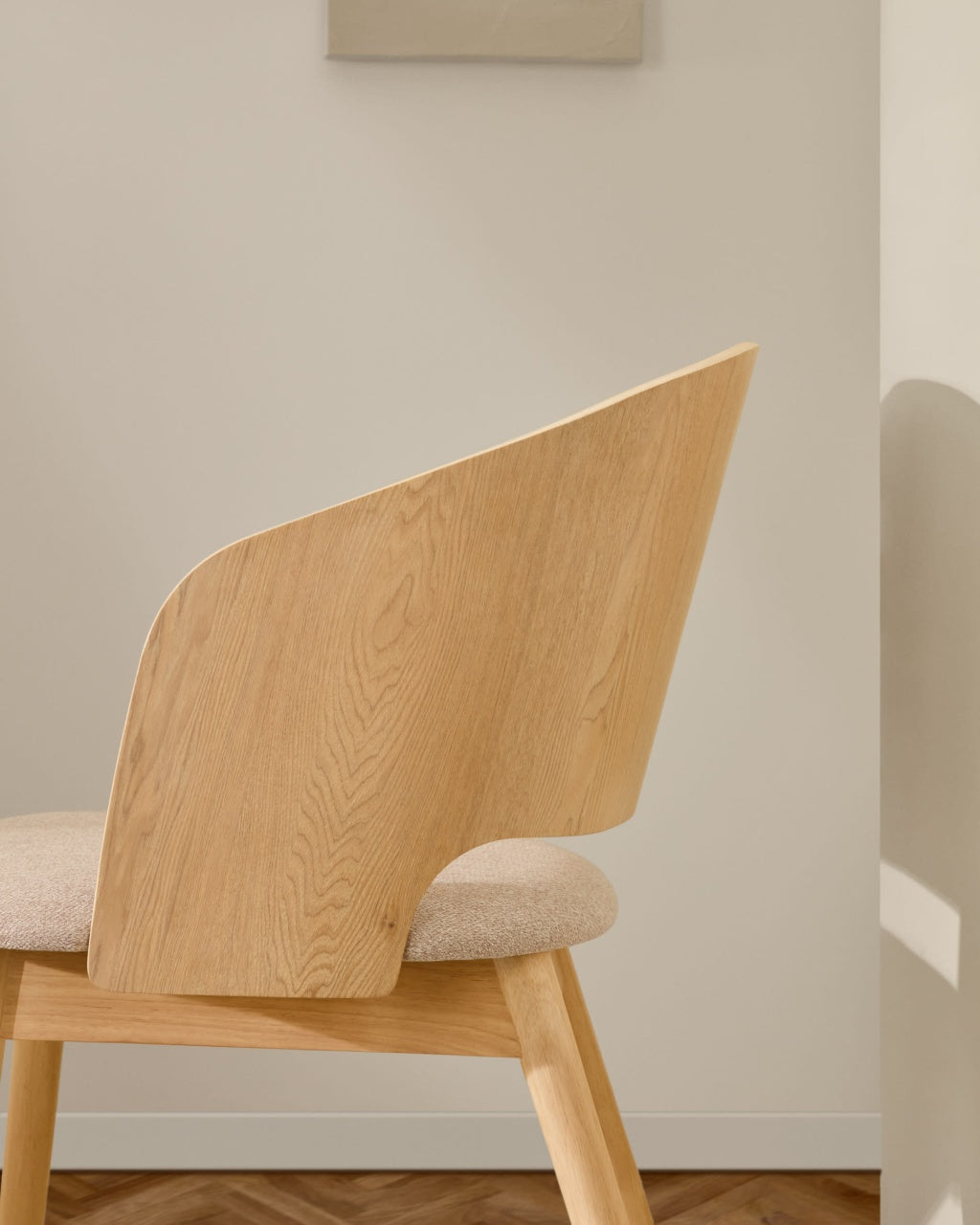 Scaun dining maro deschis/bej din lemn Senoa Kave Home