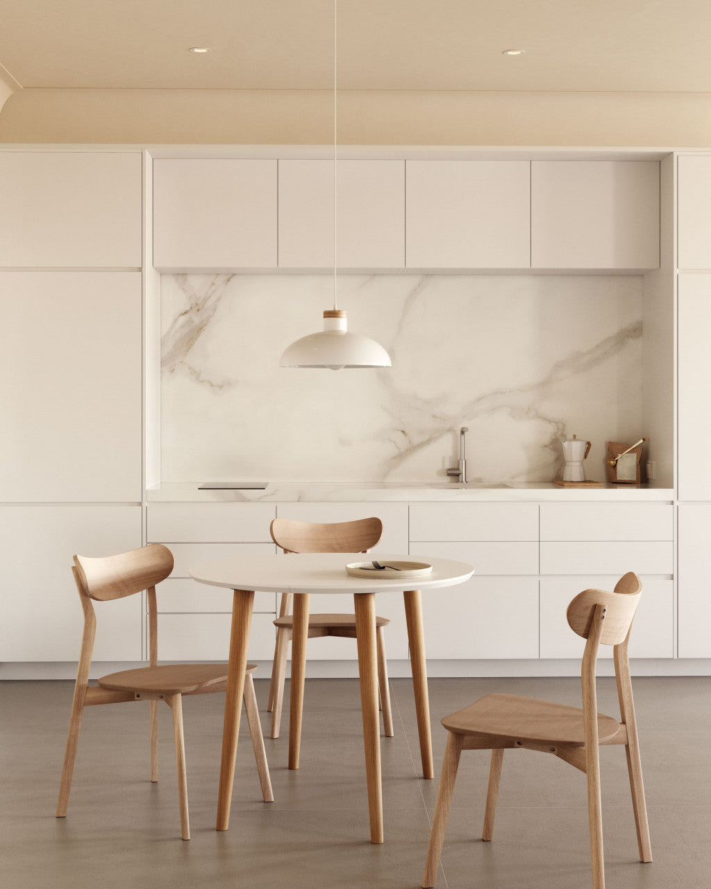 Scaun dining maro deschis din lemn Safina Kave Home