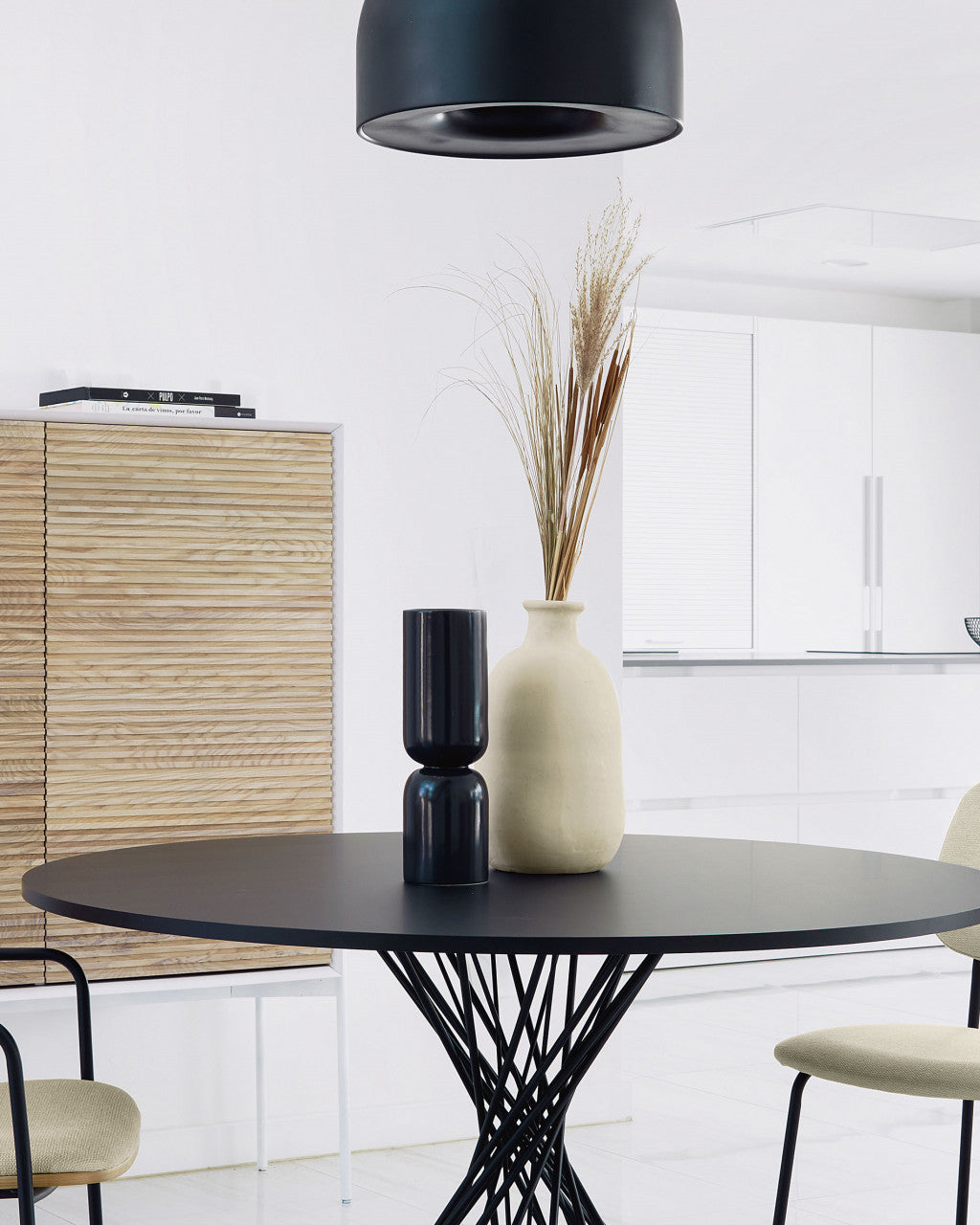 Scaun dining maro deschis din textil Maureen Kave Home