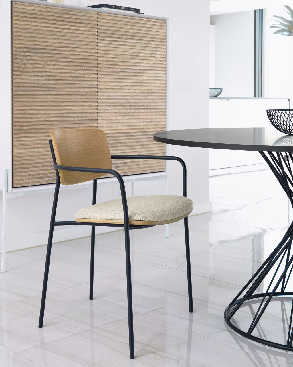 Scaun dining maro deschis din textil Maureen Kave Home