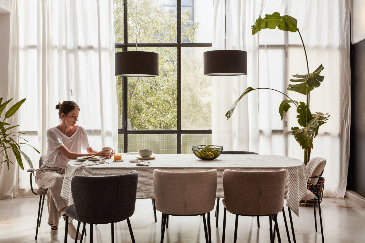 Scaun dining maro din textil Ciselia Kave Home