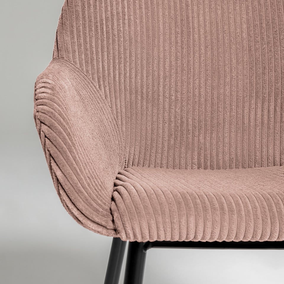 Scaun dining roz/negru din catifea Konna Kave Home