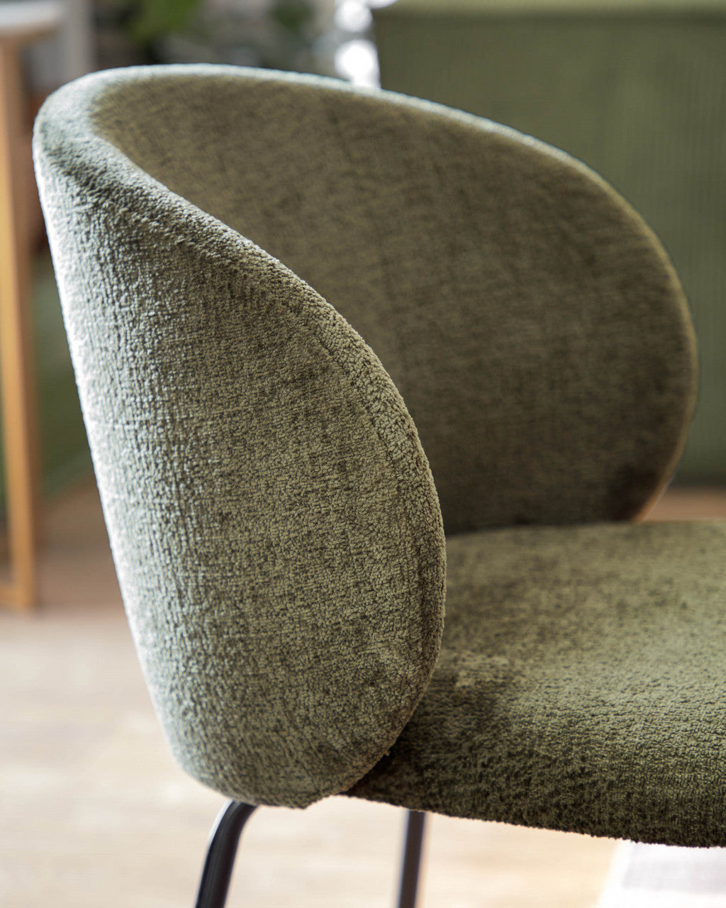 Scaun dining verde din catifea Minna Kave Home