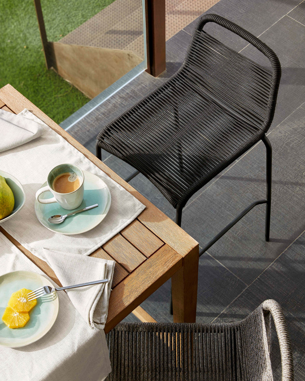 Scaun exterior bar negru din metal Lambton Small Kave Home