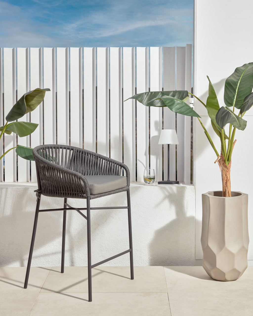 Scaun exterior bar negru din metal Yanet Kave Home