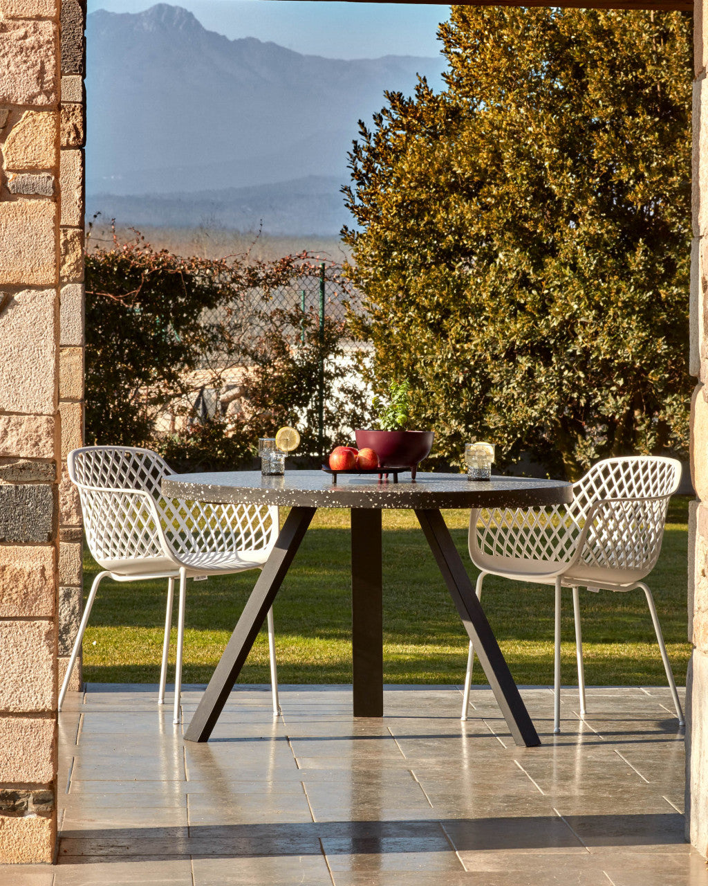 Scaun exterior dining alb din metal Quinn Kave Home