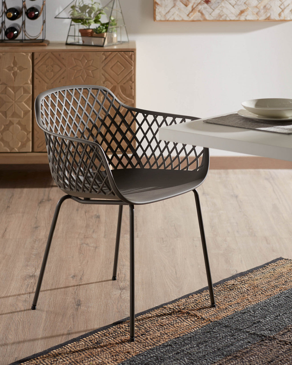 Scaun exterior dining gri inchis din metal Quinn Kave Home
