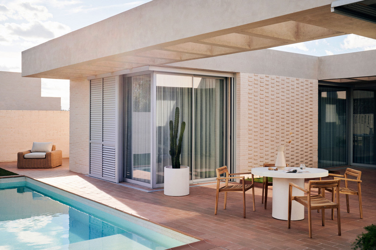 Scaun exterior dining maro din lemn Victoire Kave Home