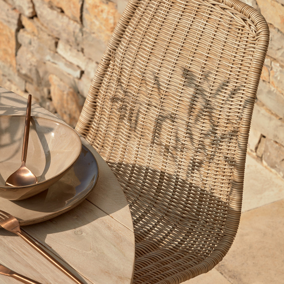 Scaun exterior dining maro din metal Equal Kave Home
