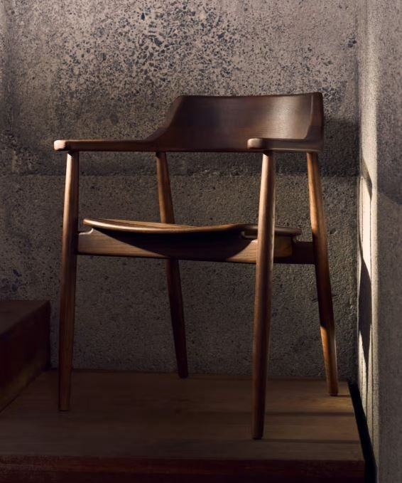 Scaun exterior dining maro inchis din lemn Fondes Kave Home