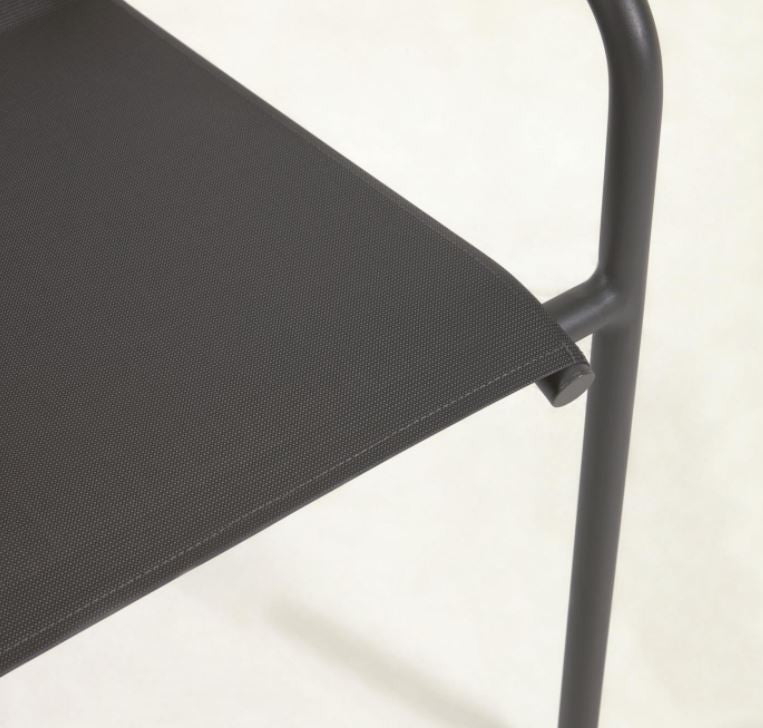 Scaun exterior dining negru din textil Zaltana Kave Home