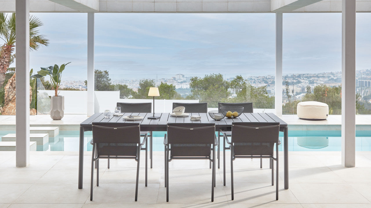 Scaun exterior dining negru din textil Zaltana Kave Home