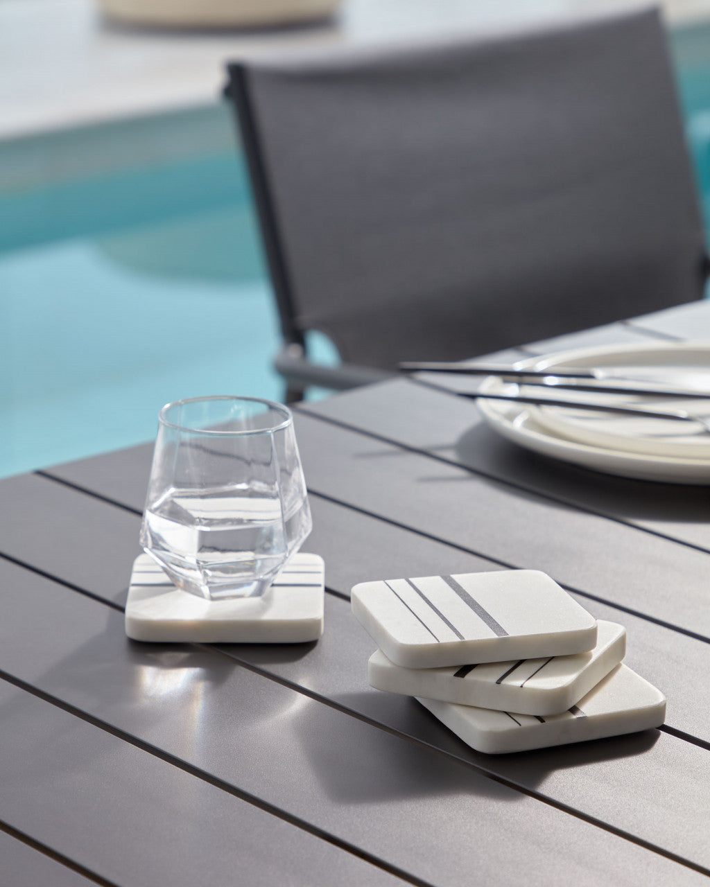 Scaun exterior dining negru din textil Zaltana Kave Home