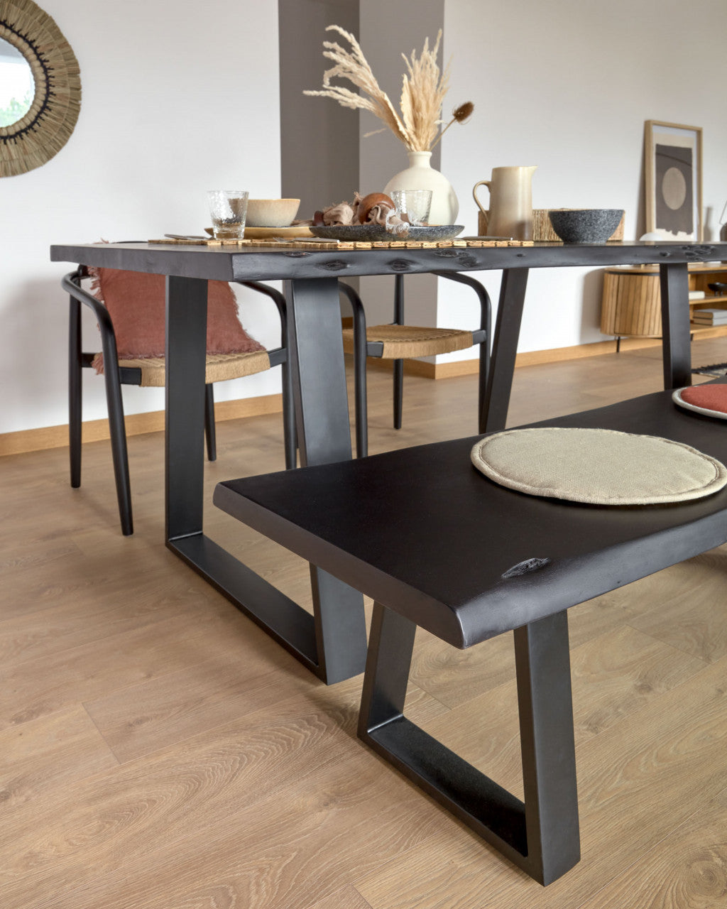 Scaun exterior dining negru/maro din lemn Nina Kave Home